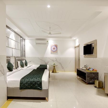 Hotel Delhi 37 By Star Group Near Delhi Airport Neu-Delhi Exterior foto