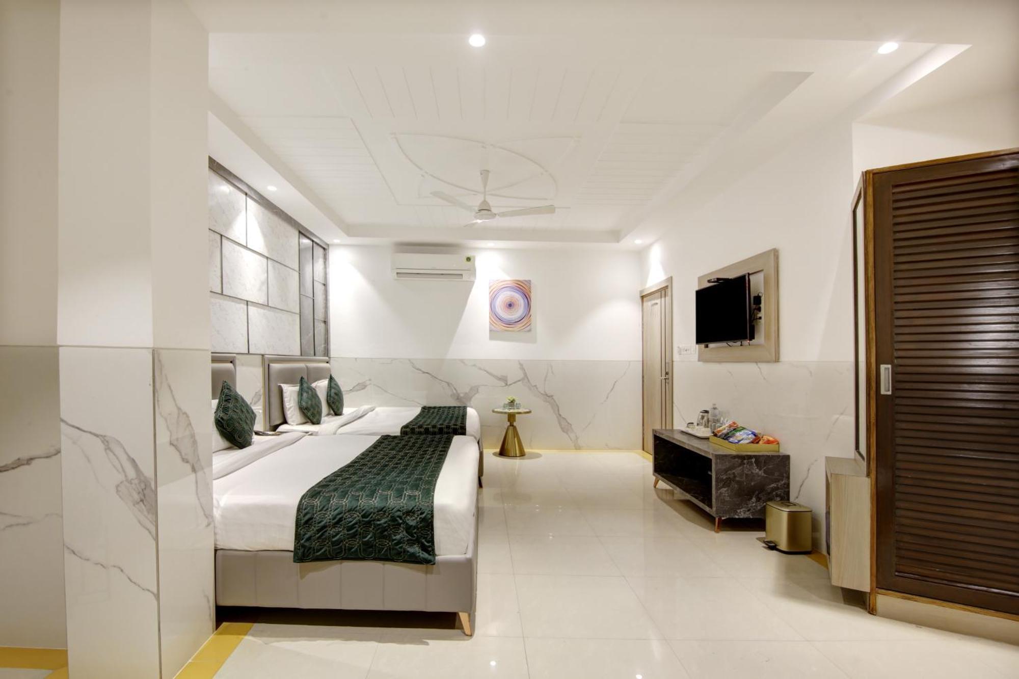 Hotel Delhi 37 By Star Group Near Delhi Airport Neu-Delhi Exterior foto