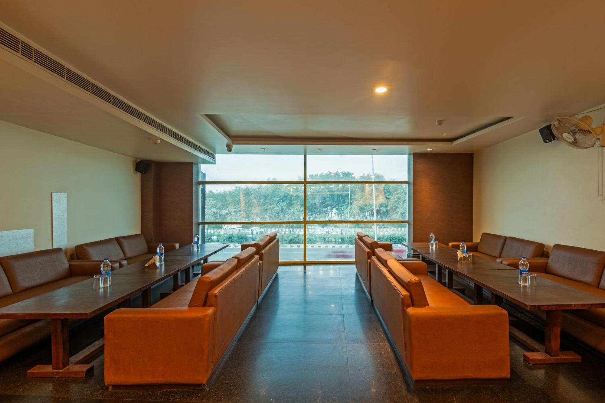 Hotel Delhi 37 By Star Group Near Delhi Airport Neu-Delhi Exterior foto