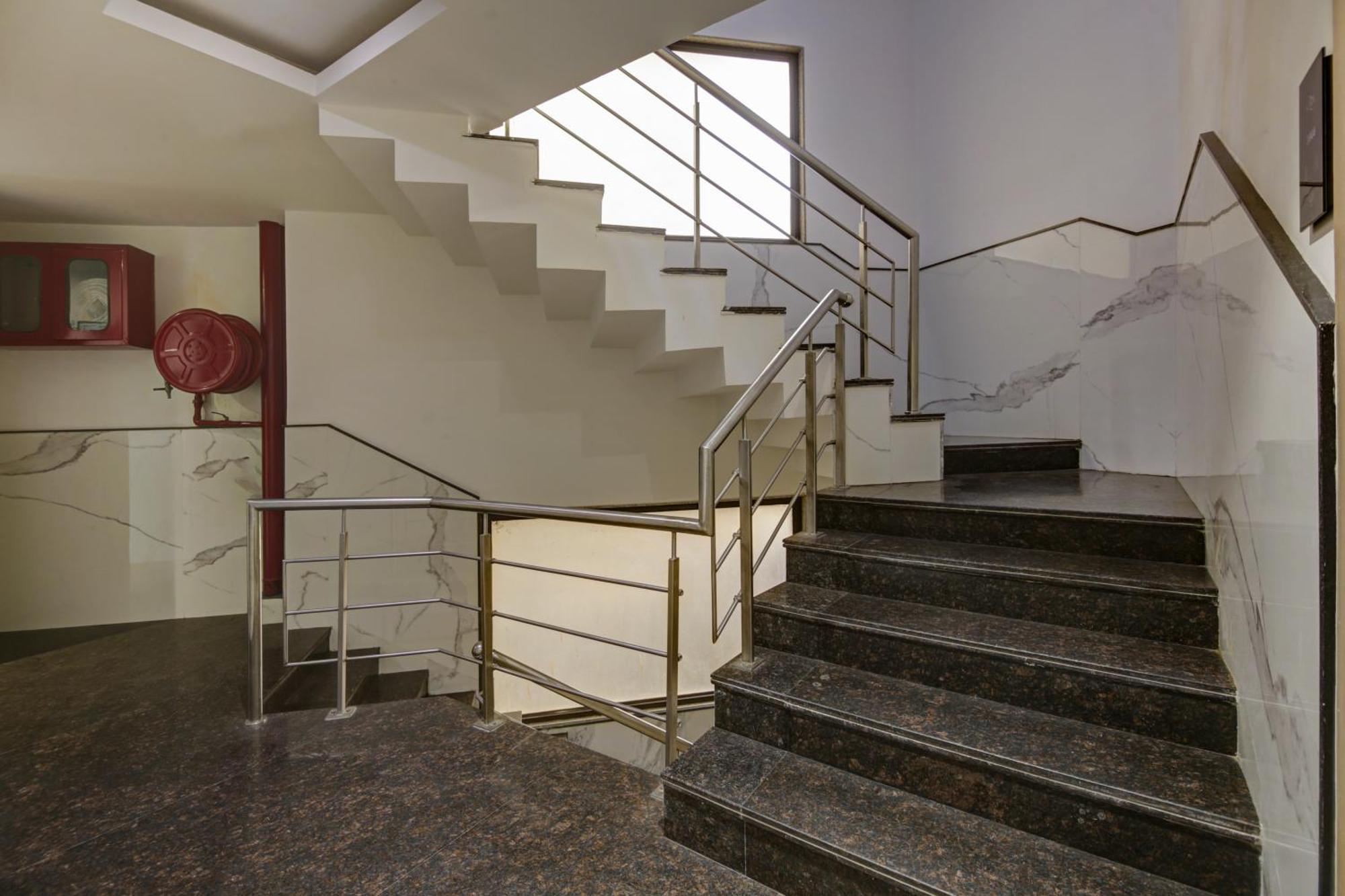 Hotel Delhi 37 By Star Group Near Delhi Airport Neu-Delhi Exterior foto