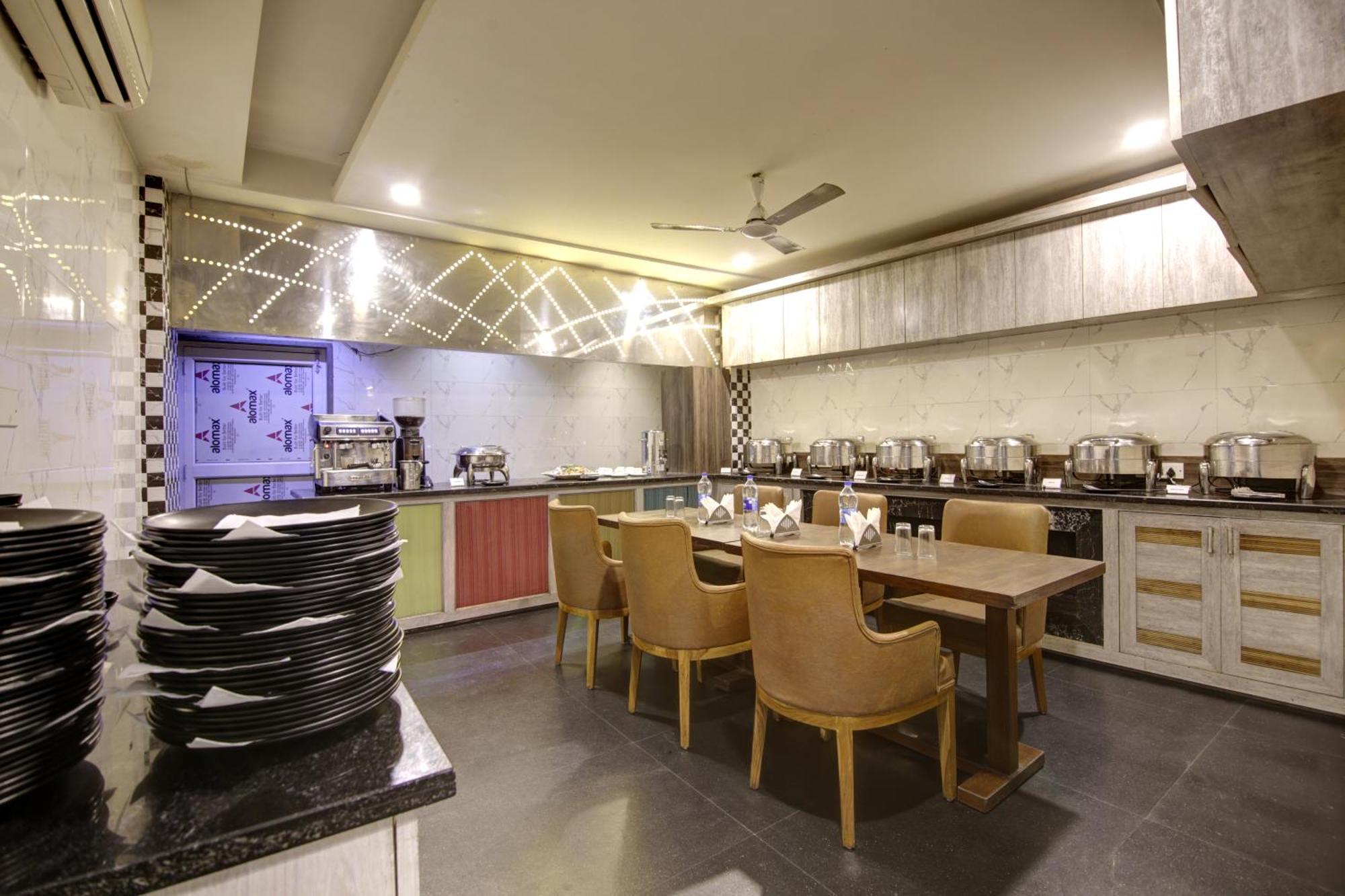Hotel Delhi 37 By Star Group Near Delhi Airport Neu-Delhi Exterior foto